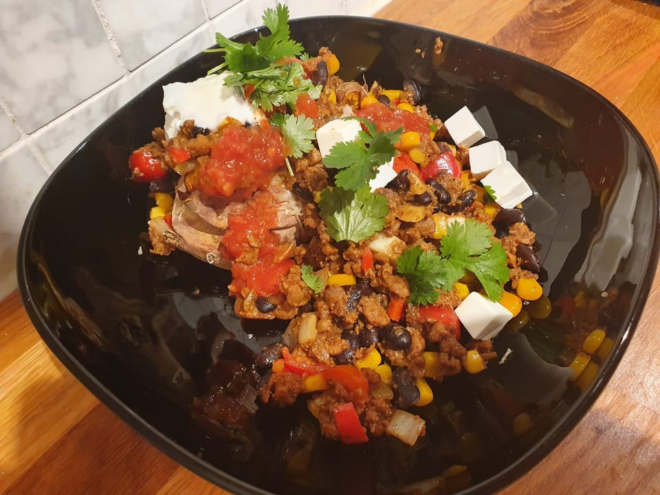 Bakad sötpotatis med tacofärs