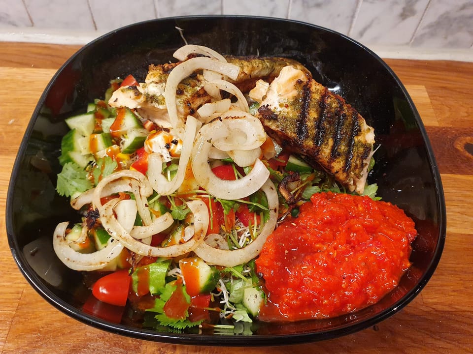 Grillad laxsallad