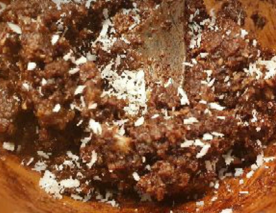 Smält chokladboll med sötströ